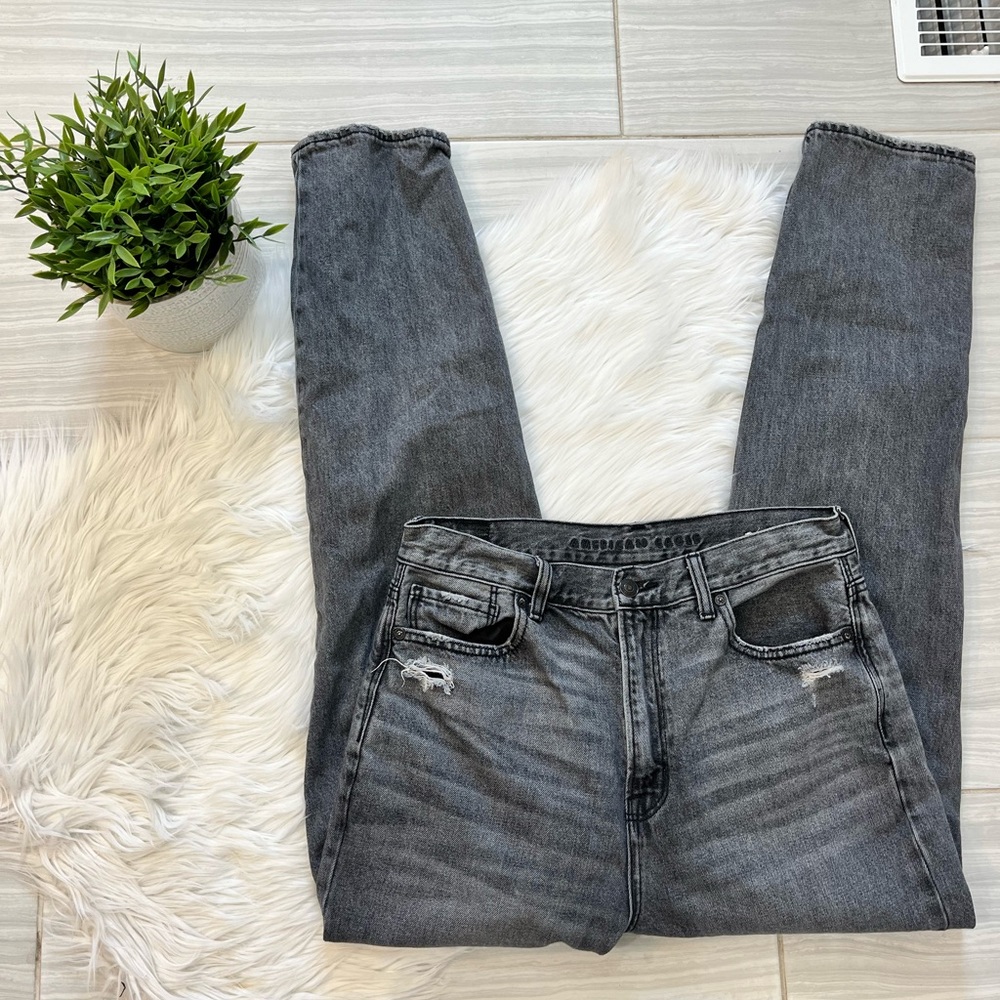 American Eagle Black Distressed Highest Rise Mom Jean